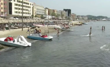 Turistja sllovake humbi jetën teksa notonte tek Shkëmbi i Kavajës, çfarë thotë policia