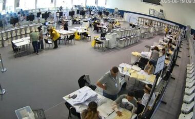 Rinumërimi në Tiranë, PD dhe PS dalin sërish me më shumë vota në procesverbal se në kuti! Bashës i janë “zhdukur” 16 vota