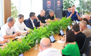 Mblidhet Komiteti Ekzekutiv i FSHF, miratohet ndërtimi i dy fushave të reja
