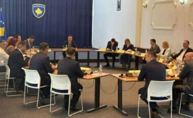 Konstituimi i Kuvendit të Kosovës, dështon takimi me partitë politikë i thirrur nga Albin Kurti! Abdixhiku: Ishte një “farsë publike”