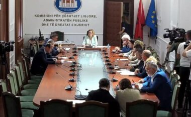 Debat te Komisioni i Ligjeve/ Dogjani: Qytetarët nuk votuan të lirë, s’mund të miratojmë ligje false. Bushka: Analiza e zgjedhjeve bëhet në parti, jo këtu