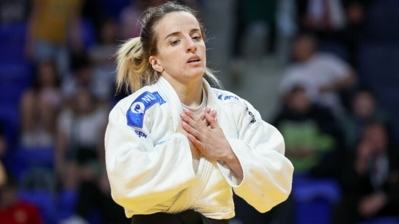 Distria Krasniqi stoliset me medalje të argjendtë në Kampionatin Botëror