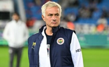 Mourinho ia mbyll derën transferimit të yllit anglez tek Fenerbahce