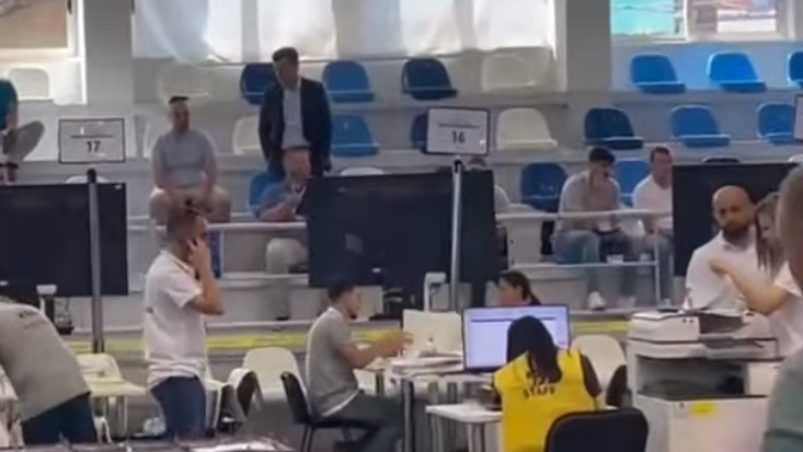Zgjedhjet e 11 majit/ Hapen kutitë e votimit në Tiranë, rezultati i parë nga rinumërimi në 7 QV