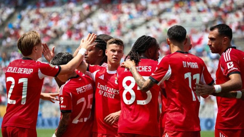Bayern Munichu mposhtet nga Benfica, por kalon tutje