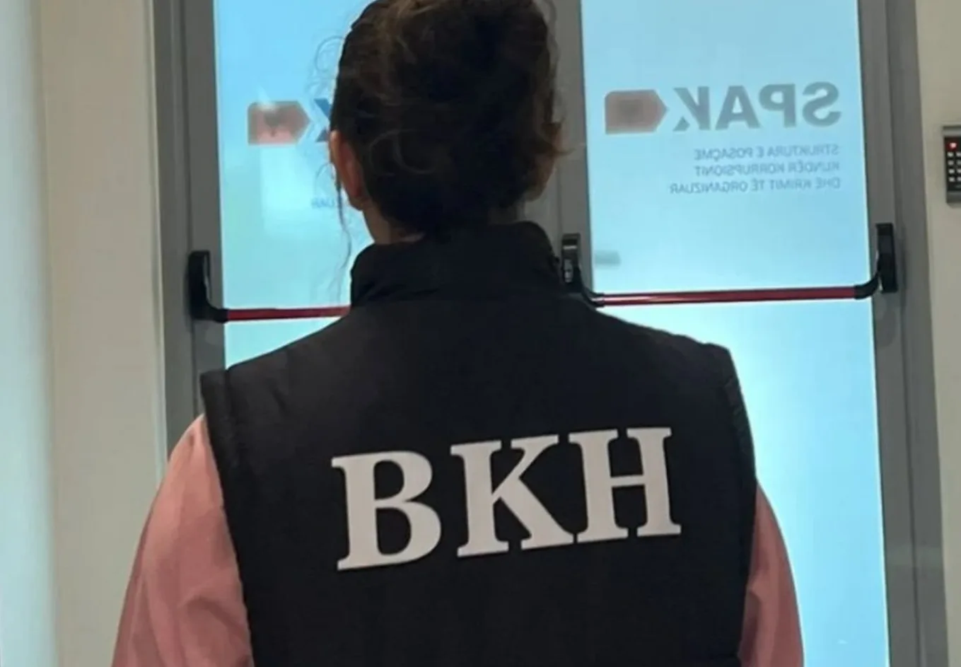 Gara për drejtuesin e BKH-së/ Ish-kreu i Policisë në listën e aplikantëve (EMRAT)
