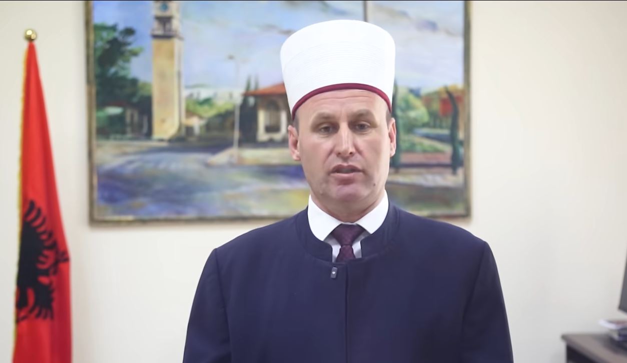 Kurban Bajrami/ Bujar Spahiu uron besimtarët: Të thellojmë lidhjen me Krijuesin dhe njëri-tjetrin, Zoti udhëzoftë njerëzimin drejt paqes dhe mëshirës