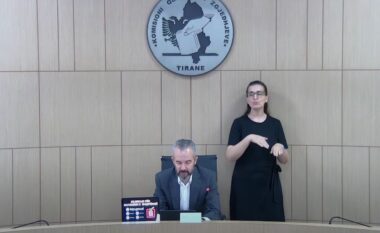 Rinumërimi i votave/ Celibashi: Procesi do të zgjasë deri në 20 ditë, kemi anuluar lejet vjetore për stafin e KQZ, s’na duhen fonde shtesë