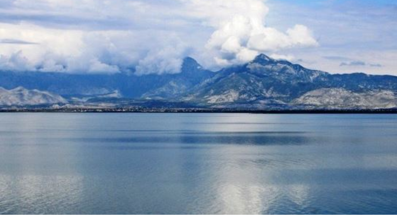 E rëndë/ Hyri për t’u larë në liqen, humb jetën 38-vjeçari në Shkodër