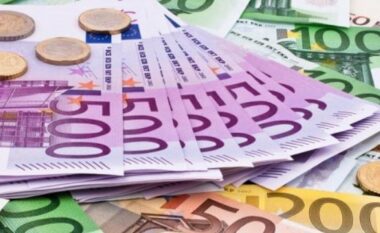Këmbimi valutor/ Çfarë po ndodh sot me monedhat e huaja? Me sa po blihen dhe shiten dollari dhe euro