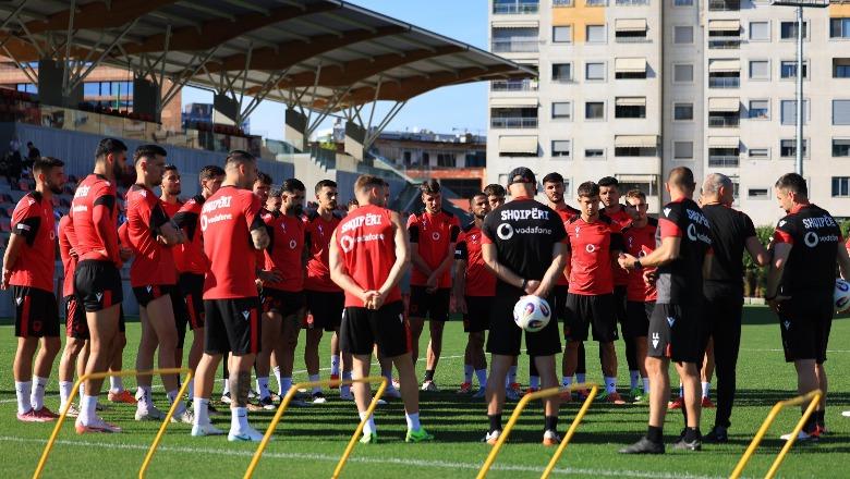 Sfida kundër Serbisë/ Sylvinho me “dhimbje koke”, mungojnë Asani dhe Ajeti…