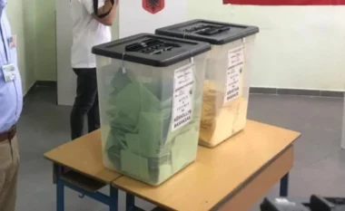 KAS vendos hapjen e kutive të votimit në Peqin dhe Gramsh