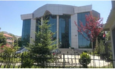 Favorizuan ndërtuesit/ Prokuroria dërgon për gjykim dy zyrtarët e Bashkisë Korçë (EMRAT)