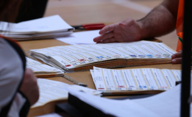 Hapja e kutive mund të sjellë pasoja të reja për integritetin e procesit zgjedhor