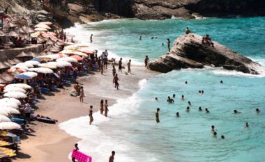 Paketat turistike, sa “kushton” Shqipëria