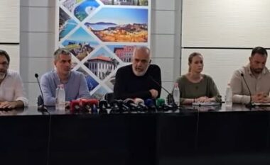 Rama në Vlorë: Iku koha e deputetëve që jepnin zgjidhje të problemeve nga kafeneja, dilni në terren