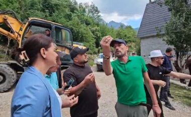 VIDEO/ “Dil o trim, të q**sha motrën”, Fatmir Metaj “lëshon gojën” pasi e qëlluan me molotov, kush është shefi i IKMT-së që drejton shembjet në Theth