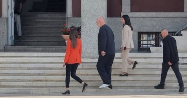 Pas Vlorës dhe Fierit, Rama kërkon dorëheqjen e të gjithë drejtorëve të bashkisë së Durrësit
