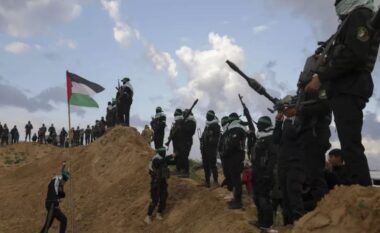 Ministri izraelit i Mbrojtjes paralajmëron: Nëse Hamas nuk liron pengjet, portat e ferrit do të hapen në Gaza