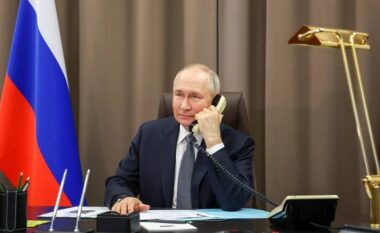 Putin telefonatë me kryeministrin izraelit, presidenti rus: Jam gati të ndihmoj në negociatat për programin bërthamor të Iranit