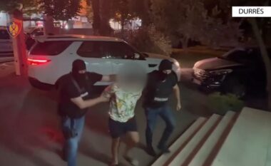Kapet kokainë, kanabis, armë zjarri e municion luftarak! Arrestohet 21-vjeçari, procedohet 40-vjeçari