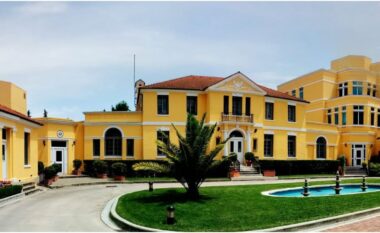 Ambasada Amerikane sqaron qytetarët: Kohëzgjatja e qëndrimit në SHBA nuk përcaktohet nga data e skadimit të afatit. Lidhet me…
