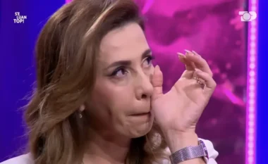 “Ishte momenti më i vështirë si qenie njerëzore”/ Erjona Rusi shpërthen në lot teksa rrëfen dhimbjen për babain (VIDEO)
