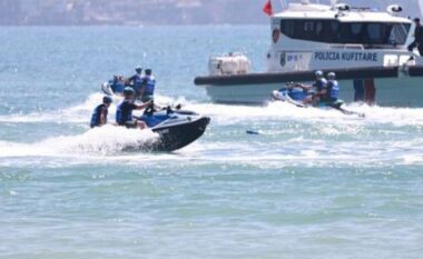 Hyri me not në det rreth orës 18:00, një portugez 57-vjeçar nuk del më në breg. Policia në kërkim të turistit