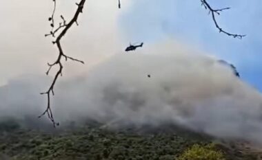 Finiqi nuk po gjen qetësi nga zjarret, 30 ushtarë dhe helikopteri i “Mbrojtjes” punojnë për fikjen e flakëve, pritet ndihmë nga Greqia