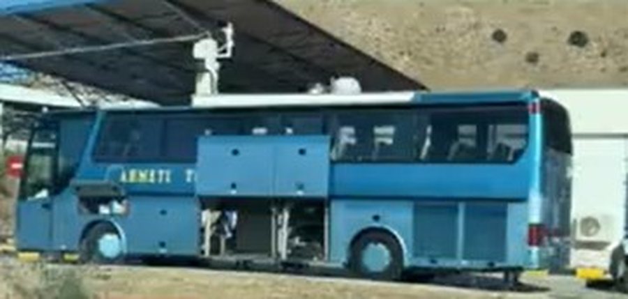 Trafikonte emigrantë  sekuestrohet autobusi i agjencisë së kryetarit të PD në Sarandë   Ahmeti Travel  u kap edhe dy muaj më parë