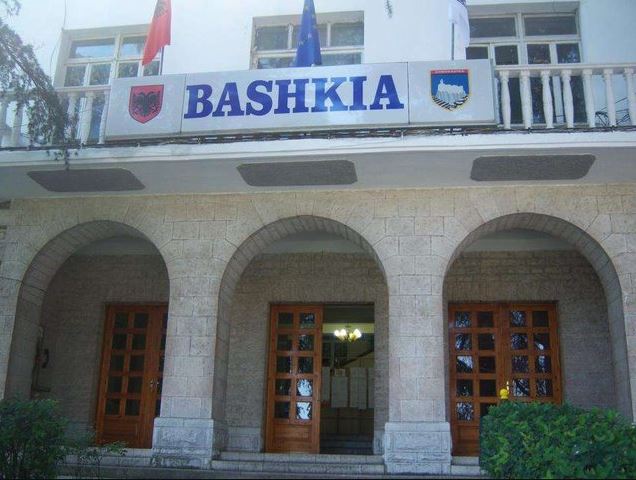 Vala e dorëheqjeve vijon në Bashkinë e Gjirokastrës  largohen 7 administratorët e Njësive Administrative