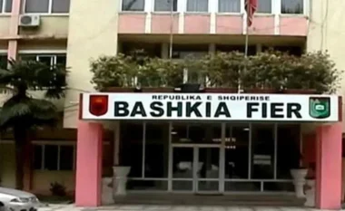 Zbardhet skema e abuzimit në bashkinë e Fierit, zyrtarët nuk arkëtuan në buxhet 40 milionë lekë