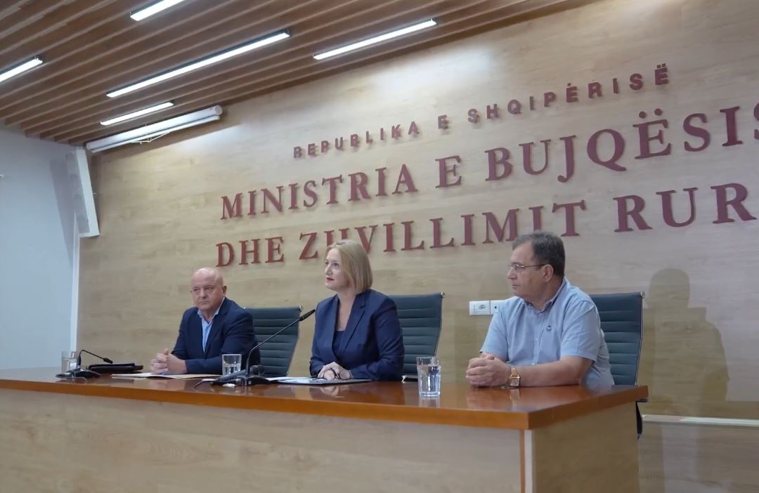 Qeveria pezullon inspektimet e AKU-së, provim me shkrim dhe me gojë për inspektorët