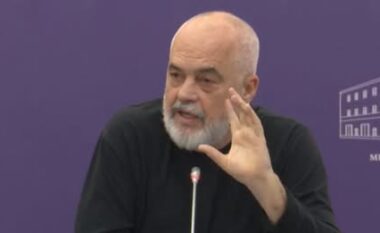 Rama me pedagogët: Duhet rishikuar Ligji për Arsimin e Lartë, mbyllëm doktoraturat se ishin kot