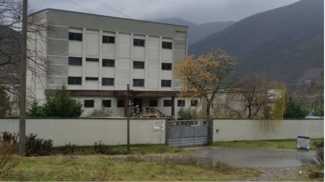 SPAK sekuestron aksionet dhe 10 prona të lidhura me kompaninë “Albania Tabak Fabrika e re e Cigareve”