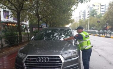 Parkimi “dysh”/ Vepër penale që dënohet me burg, ja çfarë rrezikojnë shoferët