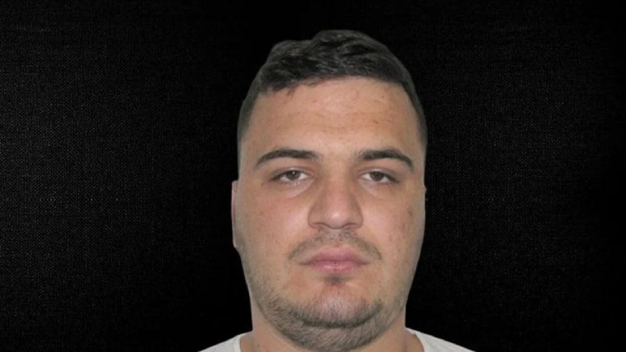 Drejt “41 BIZZ”-it/ U kapën në të njëjtin sektor dhe me telefona, ndahet grupi i Laert Haxhiut në burg