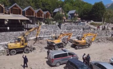 Aksioni për shembjen e ndërtimeve pa leje, ja si duket Thethi nga lart (VIDEO)