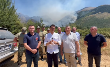 Zjarri në Dukat të Vlorës, ministri Vengu zbret në terren: Orë të vështira…