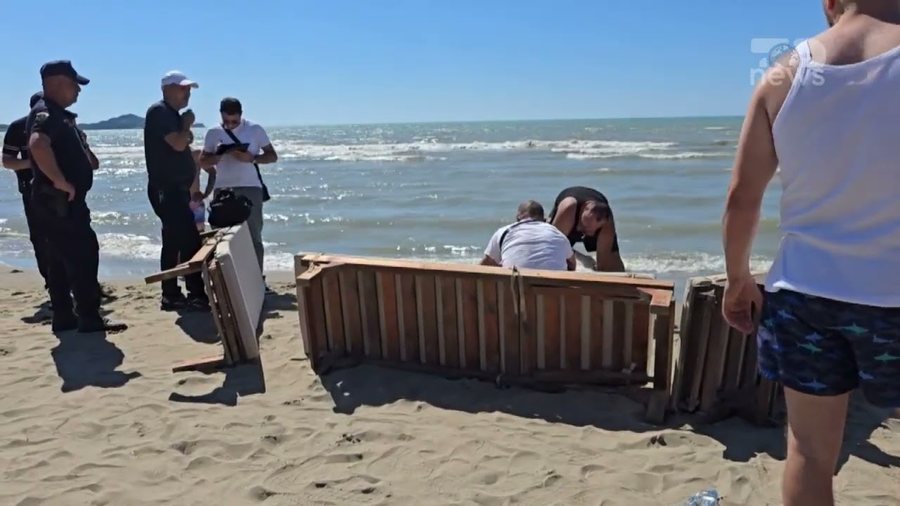 E rëndë në plazhin e Divjakës, humb jetën pushuesi