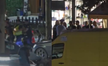 Përgjaket përsëri Vlora, dy persona përfundojnë në spital të plagosur me thika