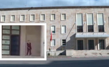 Pak ditë para prezantimit të kabinetit qeveritar, Zyrtarja e SHBA-së Nancy Vanhorn “zbarkon” në Kryeministri