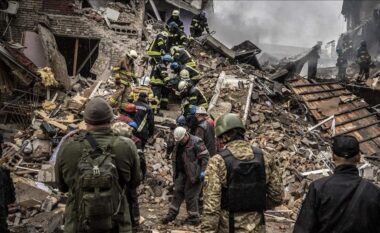 Vazhdojnë bombardimet në Ukrainë, 10 të vdekur në territoret e pushtuara të Luhanskut