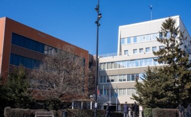 Ambasadat e SHBA-së dhe Italisë thirrje për respektimin e vendimit të Kushtetueses: Të gjitha forcat politike të pajtohen për të zgjidhur ngërçin