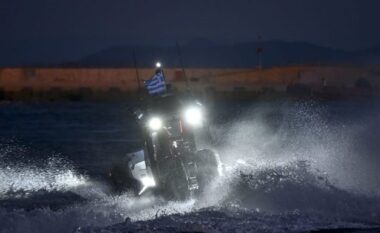 E rëndë në Greqi, turistët 12 dhe 20-vjeçar u futën për zhytje me maska në Halkidiki, por u zhdukën