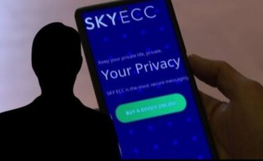 Zbardhen përgjimet në Sky ECC mes Ervis Çelës dhe Franc Çopjas: Armët me silenciator, po i vendos në kanaçe
