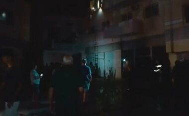 Zjarr në një pallat në Lushnje, evakuohen banorët