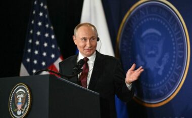Vladimir Putin thyen heshtjen pas samitit në Alaskë