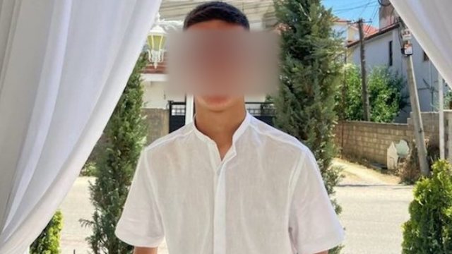 “Nuk kam dashur ta bëj”/ Vr*u me th*kë në zemër bashkëmoshatarin, Enedio Guri përlotet në sallën e gjyqit: Jam shumë i penduar…