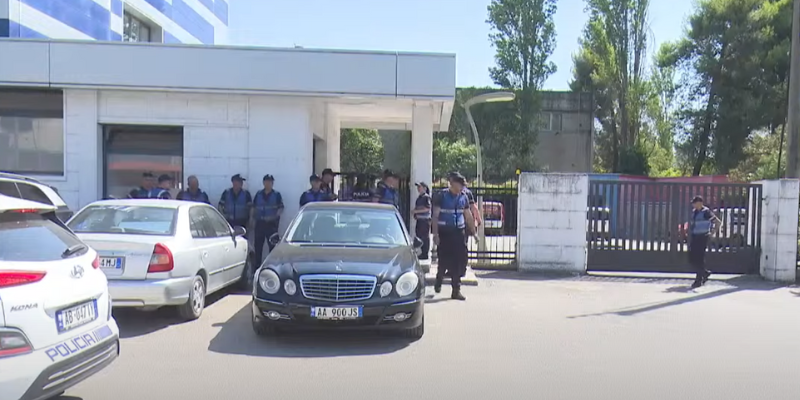 Fikja e sinjalit të News24, Lisandër Hoxha: Përmes Ardi Veliut po ‘vidhet mikrofoni’